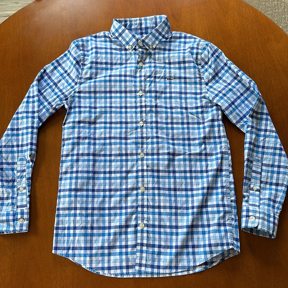 Great boy’s large (16) Vineyard Vines Performance buttonup. Beautiful blue check